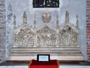 L’ancona dei Re Magi nella Chiesa di
S. Eustorgio, a Milano. Splendida scultura del Trecento, illustra le vicende dei Re Magi e ne contiene alcuni frammenti ossei. - Ph. Roberto Nuara - Courtesy Gabriella Provenzano