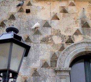 Le bugne a punta di diamante
di Palazzo Sangiovanni di Alessano (Lecce). - Nello Wrona