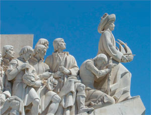 Lisbona. A Belem, sulla riva del fiume Tejo, particolare dell’imponente Padrao dos Descobrimentos,
dedicato alle imprese e alle scoperte dei navigatori portoghesi.