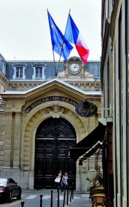 Parigi, La Banque de France, nel I Arrondissement, uno dei quartieri più antichi della capitale transalpina. - Ph. Ktylerconk