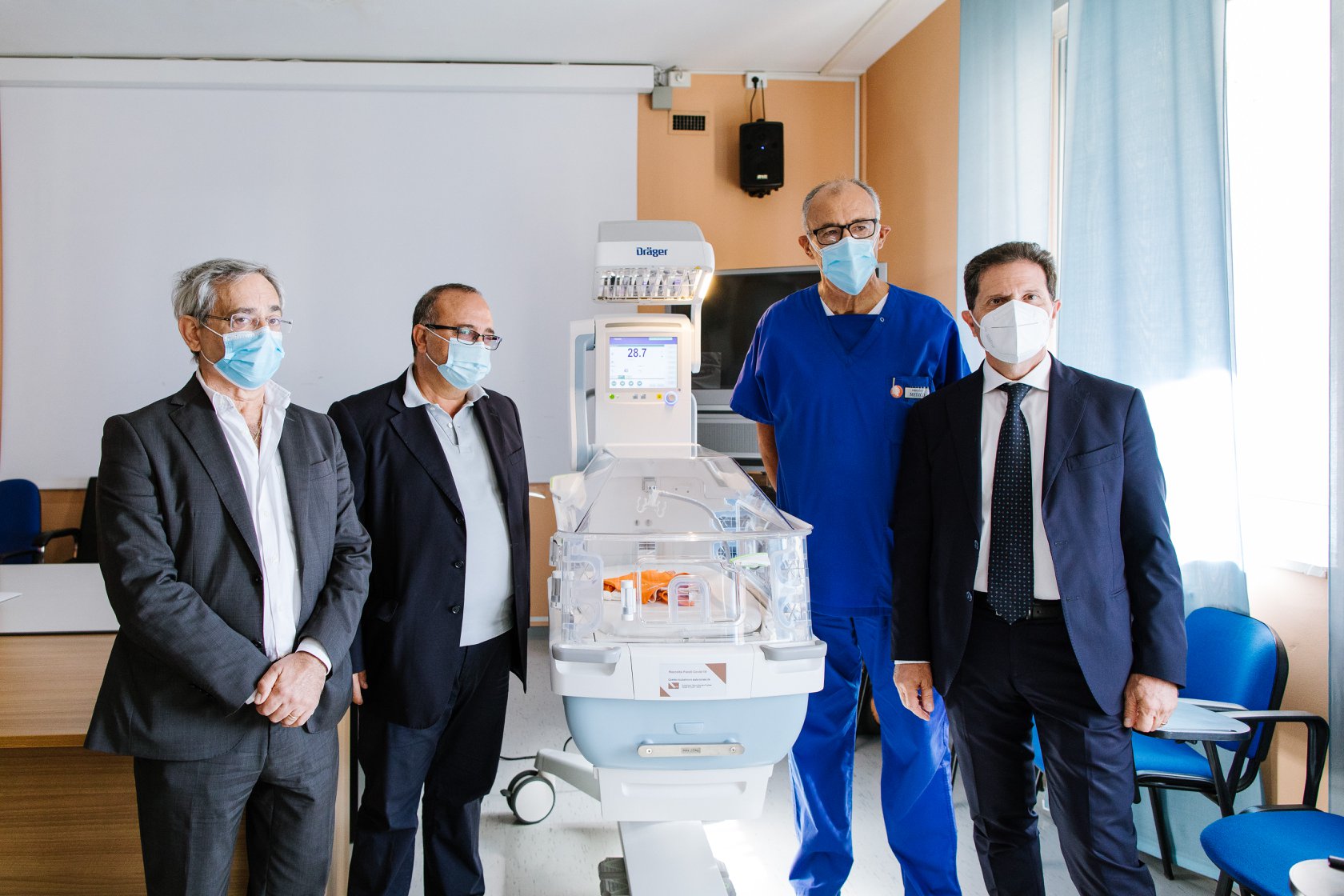 Donazione di due incubatrici al Reparto di Neonatologia di Lecce